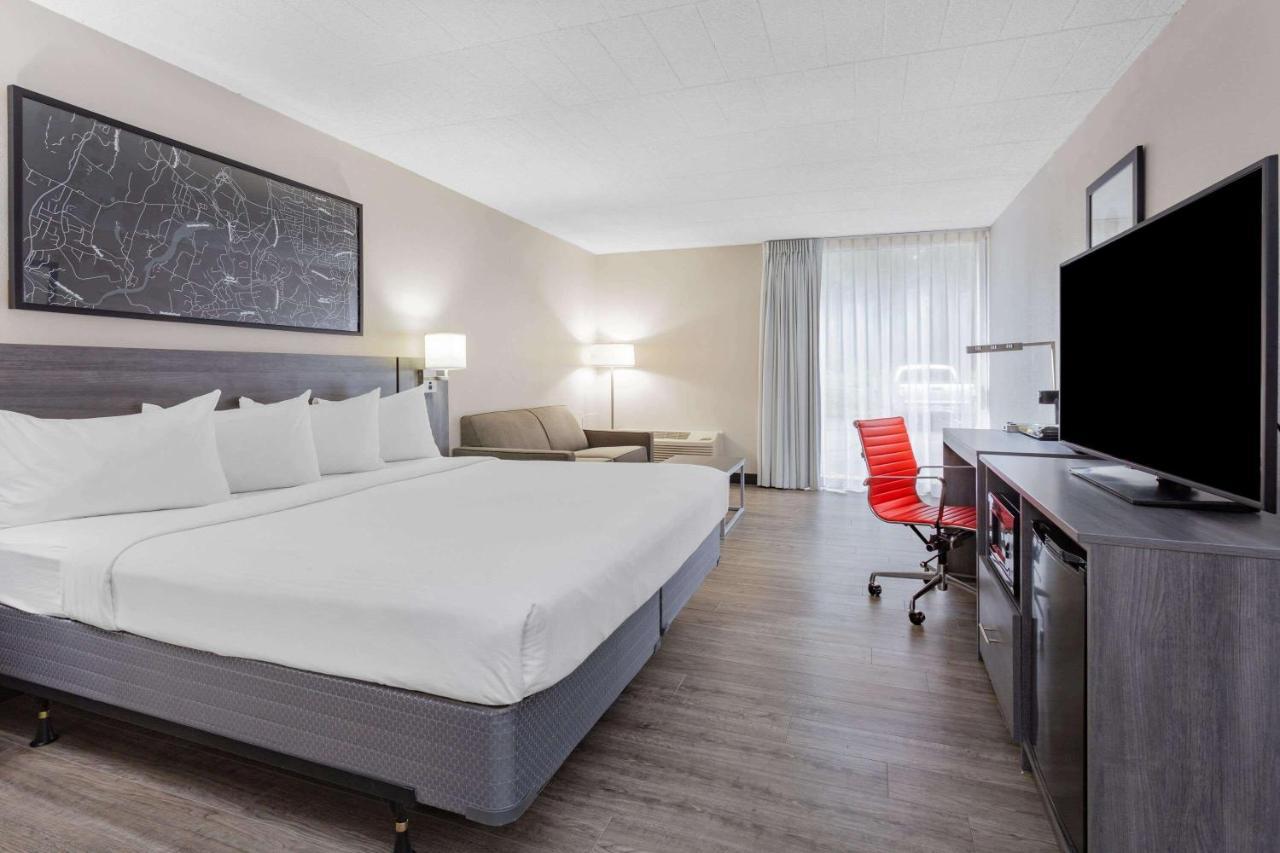 ホテル Ramada By Wyndham Hartford North - Bradley Airport ウィンザー・ロックス エクステリア 写真