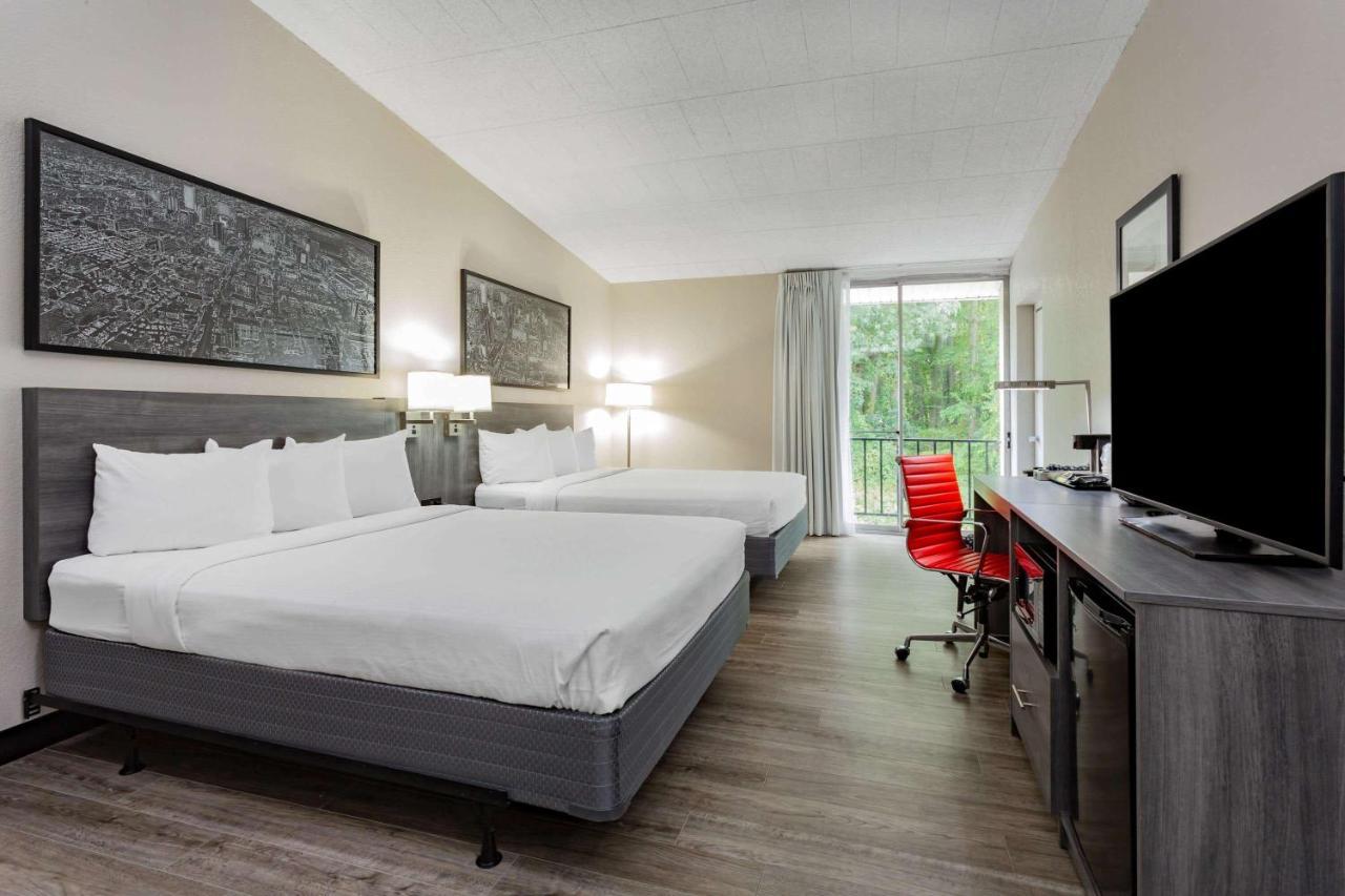 ホテル Ramada By Wyndham Hartford North - Bradley Airport ウィンザー・ロックス エクステリア 写真